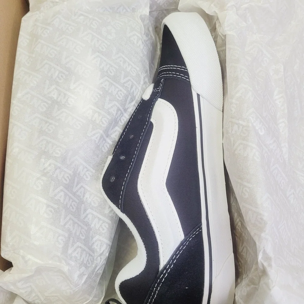 Vans Kids Knu Skool Skate Shoes Size 7Y Black White Puffy Suede Sneakers